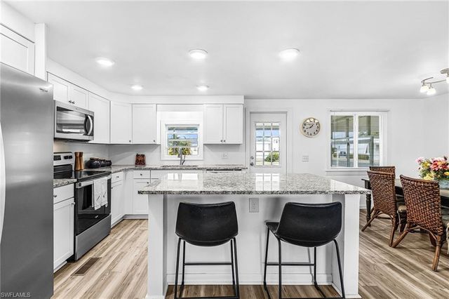 67 Sturbridge LN, Fort Myers, FL 33908