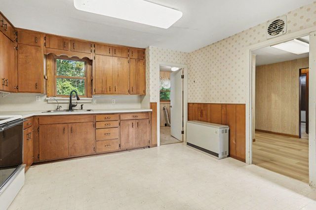 9215 1st Street, Berrien Springs, MI 49103