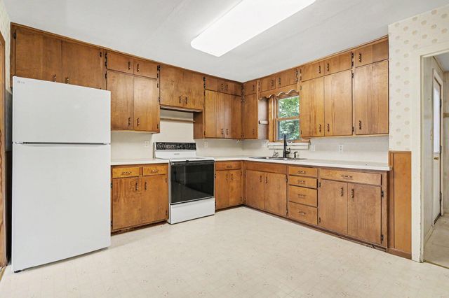 9215 1st Street, Berrien Springs, MI 49103