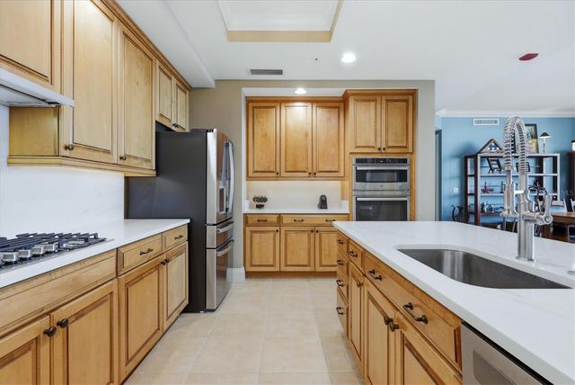 140 RIVIERA DUNES WAY 402, Palmetto, FL 34221