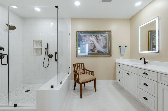 140 RIVIERA DUNES WAY 402, Palmetto, FL 34221