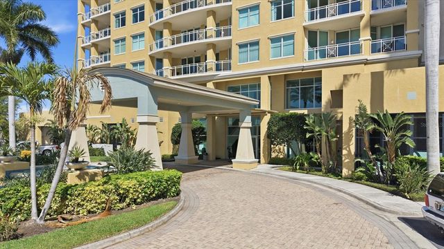 140 RIVIERA DUNES WAY 402, Palmetto, FL 34221