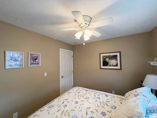 1909 STONERIDGE, Washington, IL 61571
