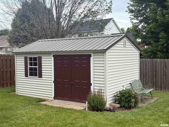 1909 STONERIDGE, Washington, IL 61571