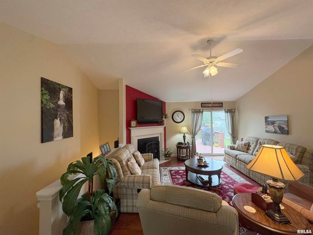 1909 STONERIDGE, Washington, IL 61571