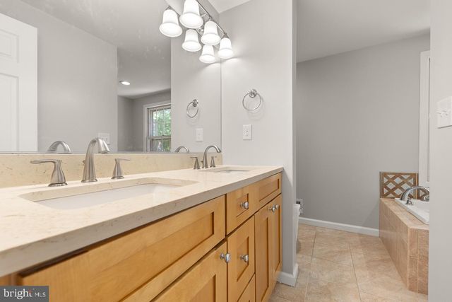 5918 OAK RIDGE CT, Burke, VA 22015