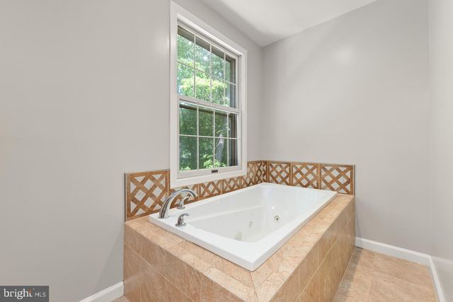 5918 OAK RIDGE CT, Burke, VA 22015