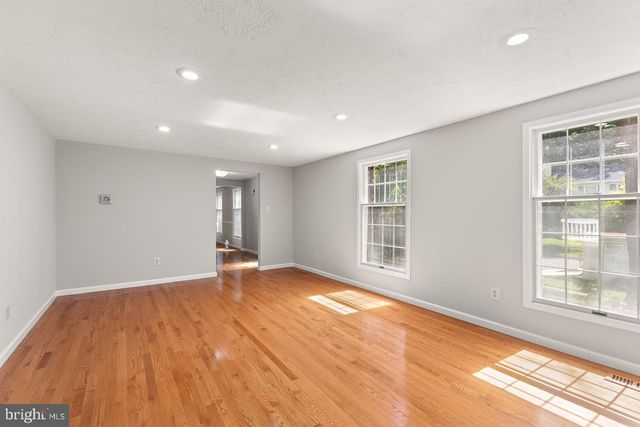 5918 OAK RIDGE CT, Burke, VA 22015