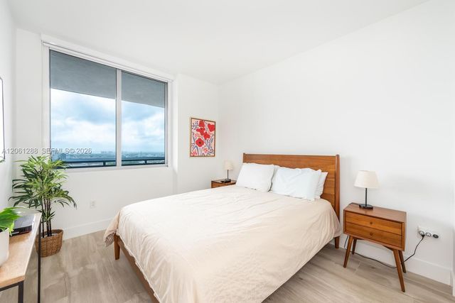 16385 Biscayne Blvd 2904, North Miami Beach, FL 33160