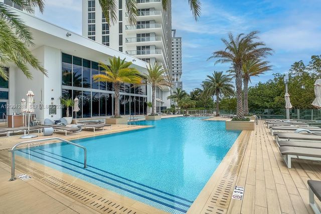 16385 Biscayne Blvd 2904, North Miami Beach, FL 33160