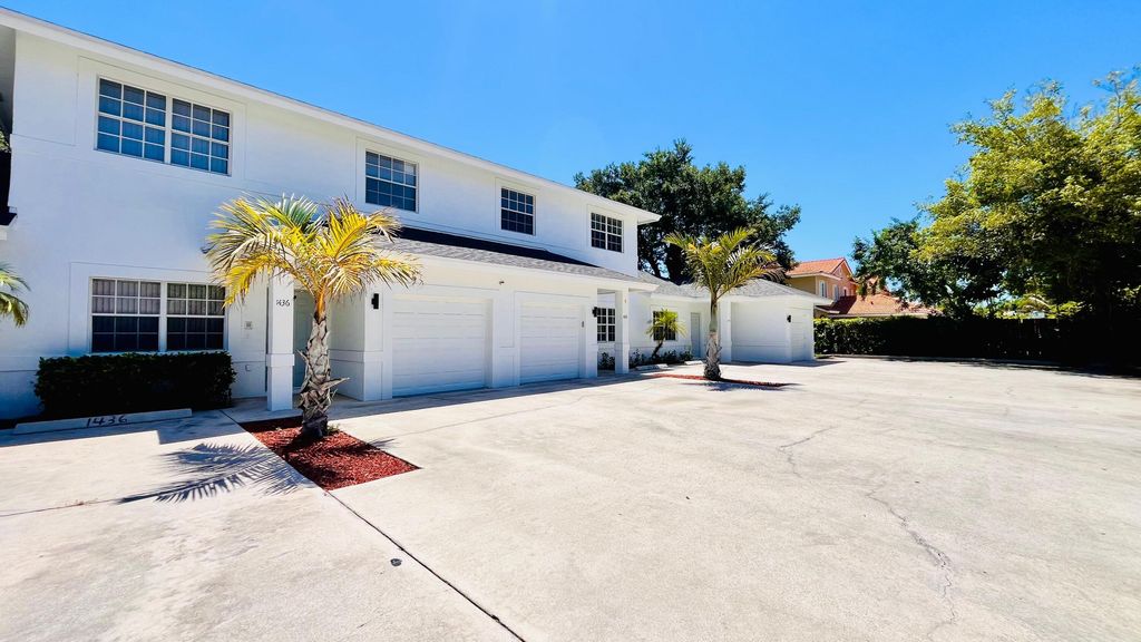 1436 Hawthorne Place, Wellington, FL 33414