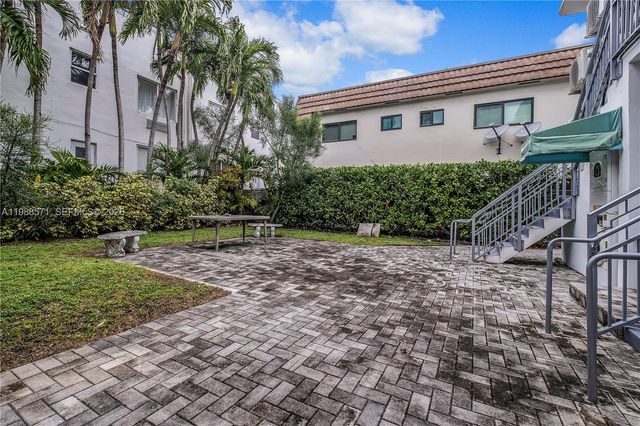 7936 Harding Ave, Miami Beach, FL 33141