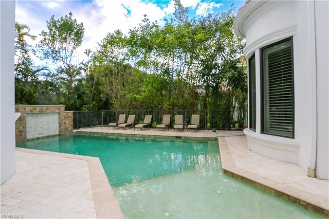 1412 Hemingway PL, Naples, FL 34103