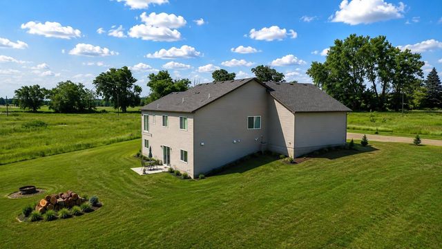 3379 309th Avenue NW, Cambridge, MN 55008