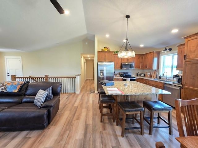 3379 309th Avenue NW, Cambridge, MN 55008