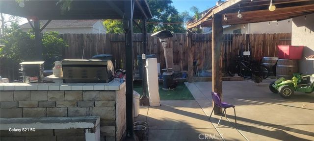 1893 Loma Bonita, Perris, CA 92570