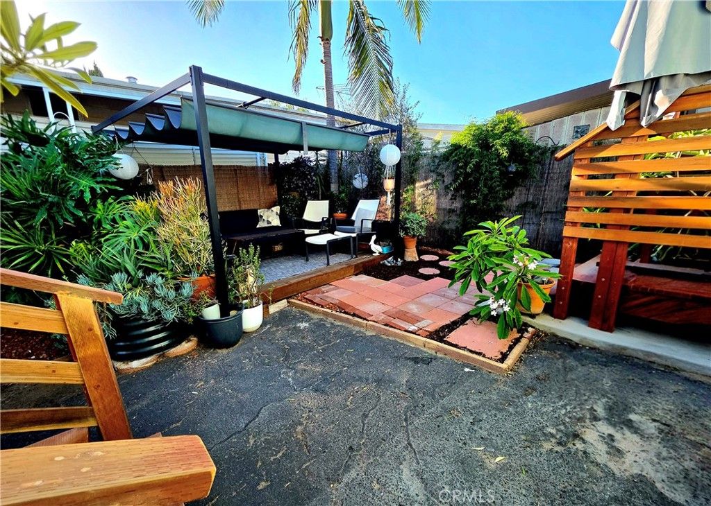 6249 E Emerald Cove 150, Long Beach, CA 90803 — exterior