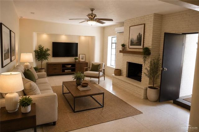 302 Sam Houston Boulevard, Pharr, TX 78577