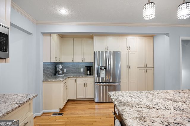 184 Lake Somerset Drive NW, Marietta, GA 30064