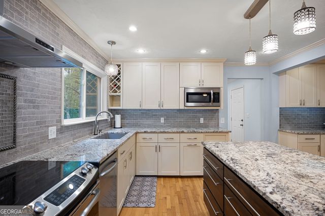 184 Lake Somerset Drive NW, Marietta, GA 30064