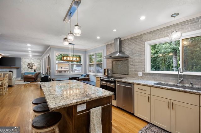 184 Lake Somerset Drive NW, Marietta, GA 30064