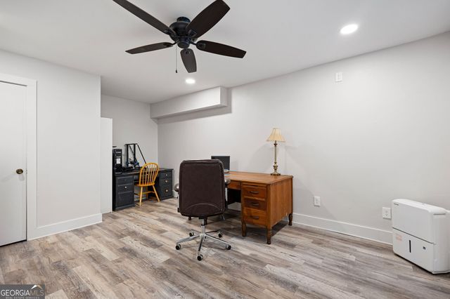 184 Lake Somerset Drive NW, Marietta, GA 30064