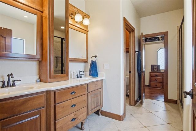 3104 Twin Lake Drive, Moore, OK 73165