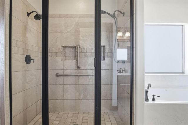 3104 Twin Lake Drive, Moore, OK 73165