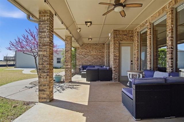 3104 Twin Lake Drive, Moore, OK 73165