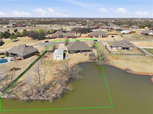 3104 Twin Lake Drive, Moore, OK 73165