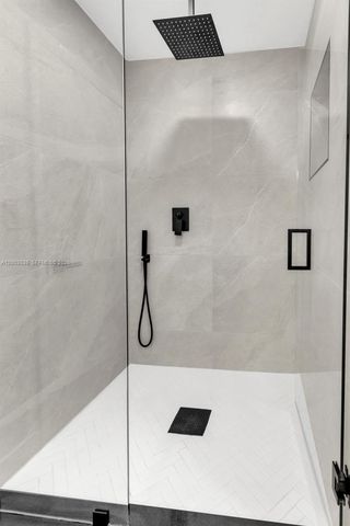 327 SE 2nd Ave, Dania Beach, FL 33004