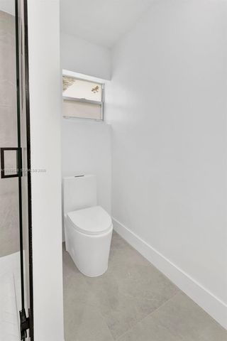 327 SE 2nd Ave, Dania Beach, FL 33004