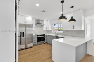 327 SE 2nd Ave, Dania Beach, FL 33004