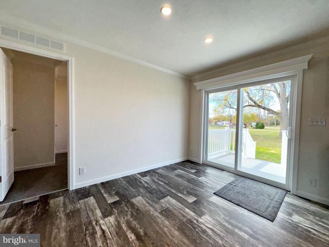 35 FOX CHASE CT, Kearneysville, WV 25430