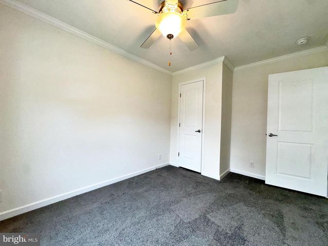 35 FOX CHASE CT, Kearneysville, WV 25430