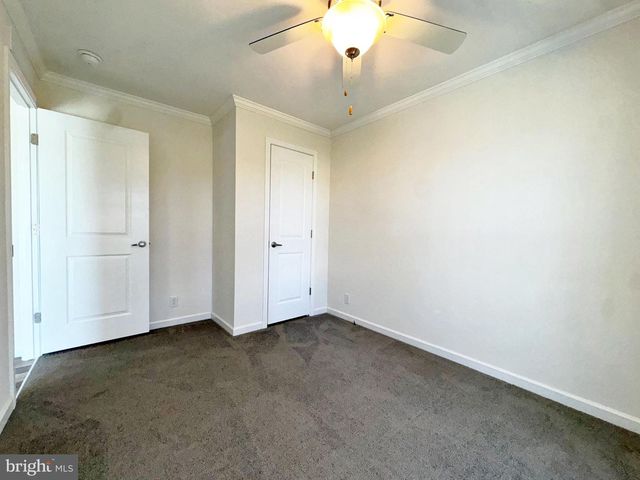35 FOX CHASE CT, Kearneysville, WV 25430