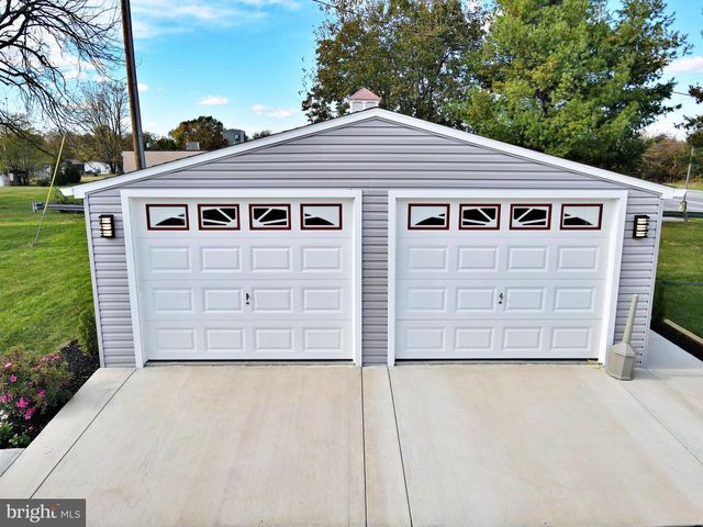 35 FOX CHASE CT, Kearneysville, WV 25430