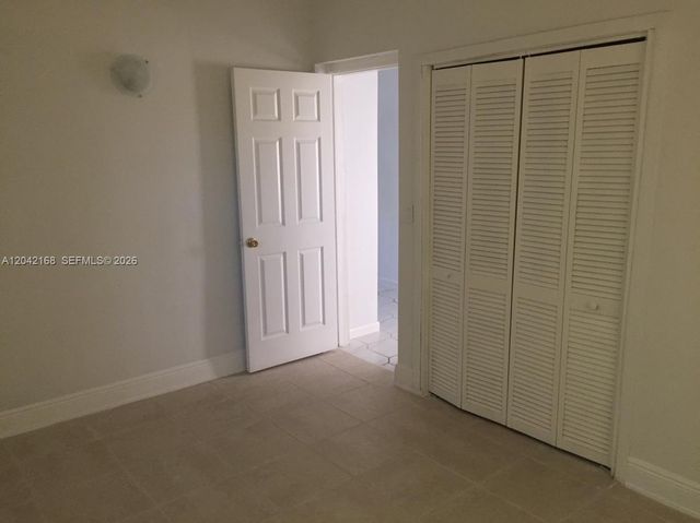 1617 NE 177th St, North Miami Beach, FL 33162