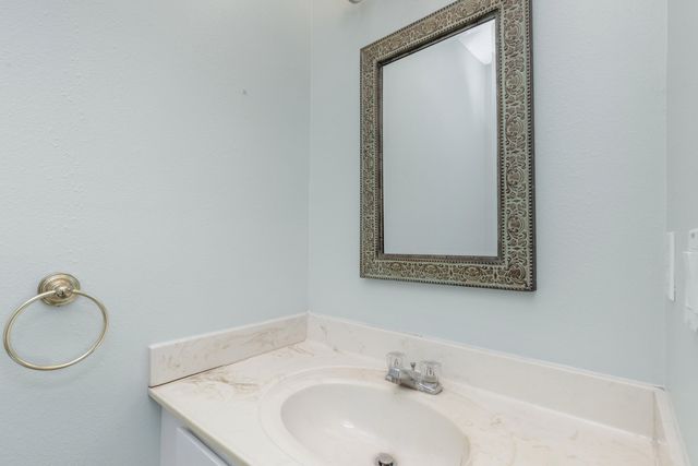 115 NE Hughes Street D2, Fort Walton Beach, FL 32548