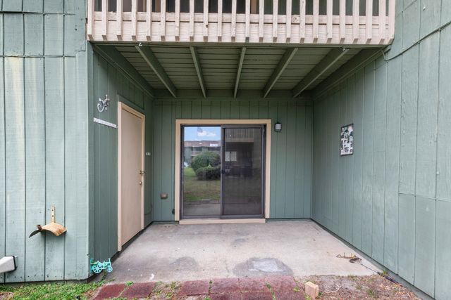 115 NE Hughes Street D2, Fort Walton Beach, FL 32548