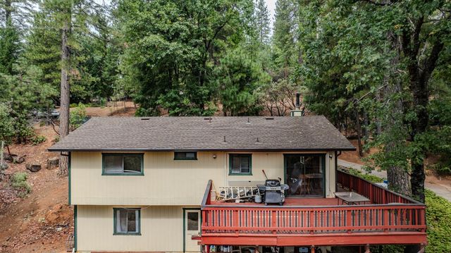 25504 Meadow Dr, Pioneer, CA 95666