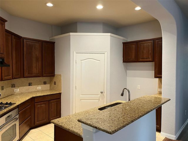 1826 Long Bow Trail, Euless, TX 76040