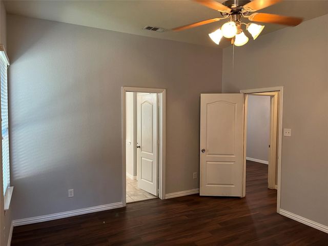 1826 Long Bow Trail, Euless, TX 76040