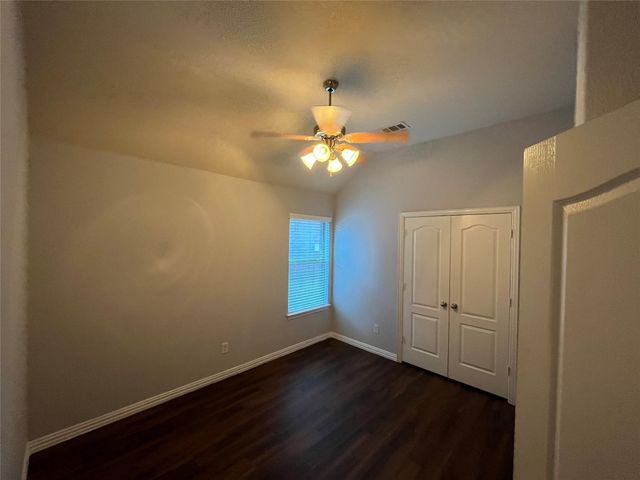 1826 Long Bow Trail, Euless, TX 76040