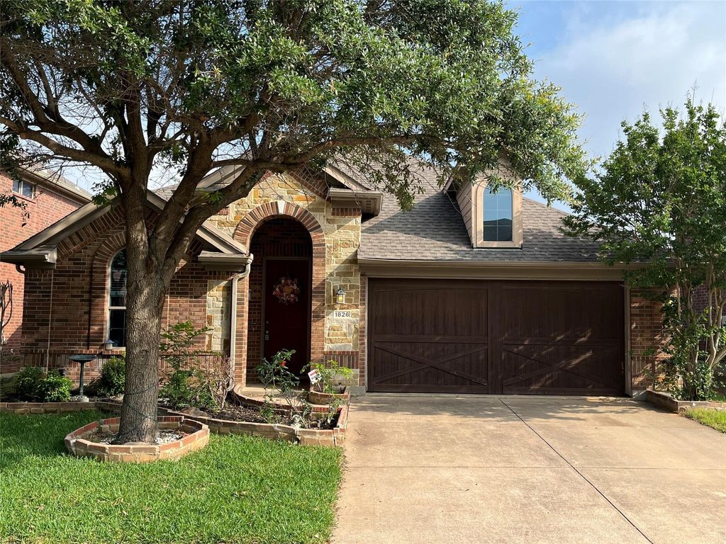 1826 Long Bow Trail, Euless, TX 76040