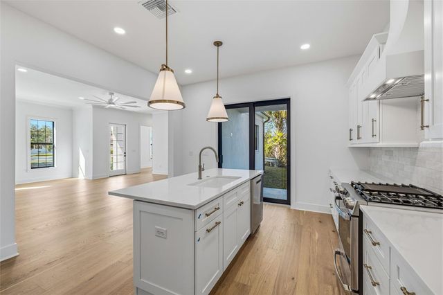 3010 S ESPERANZA AVENUE, Tampa, FL 33629