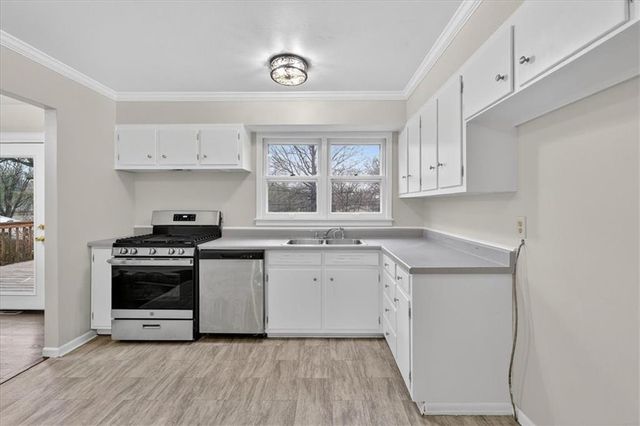 3308 S Vermont Avenue, Independence, MO 64052