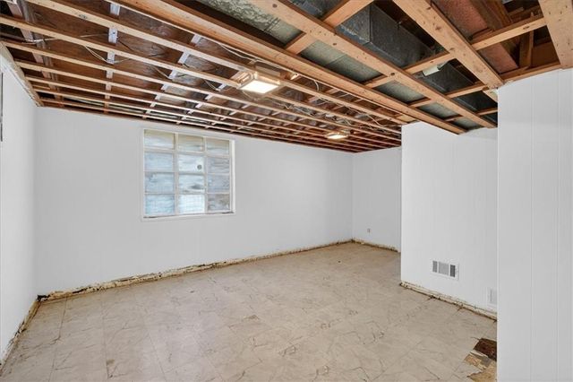 3308 S Vermont Avenue, Independence, MO 64052