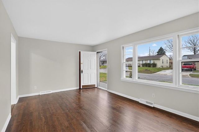 3308 S Vermont Avenue, Independence, MO 64052