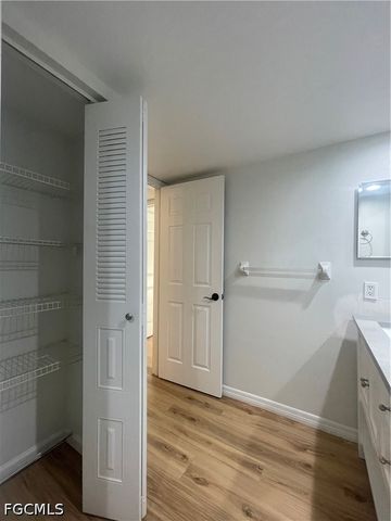 5218 Cedarbend DR 4, Fort Myers, FL 33919